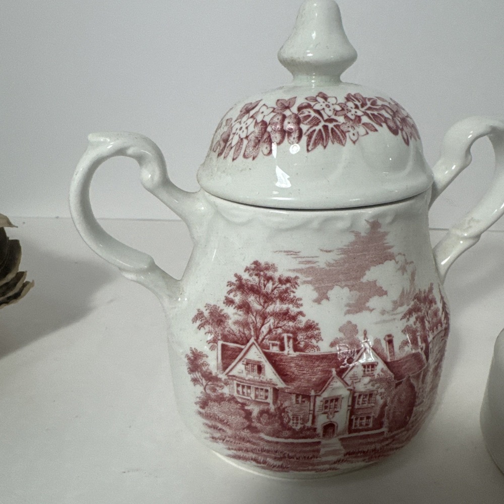 J‎ & G MEAKIN ROMANTIC ENGLAND RED CREAMER & COVERED SUGAR BOWL TRANSFERWARE - Picture 2 of 5